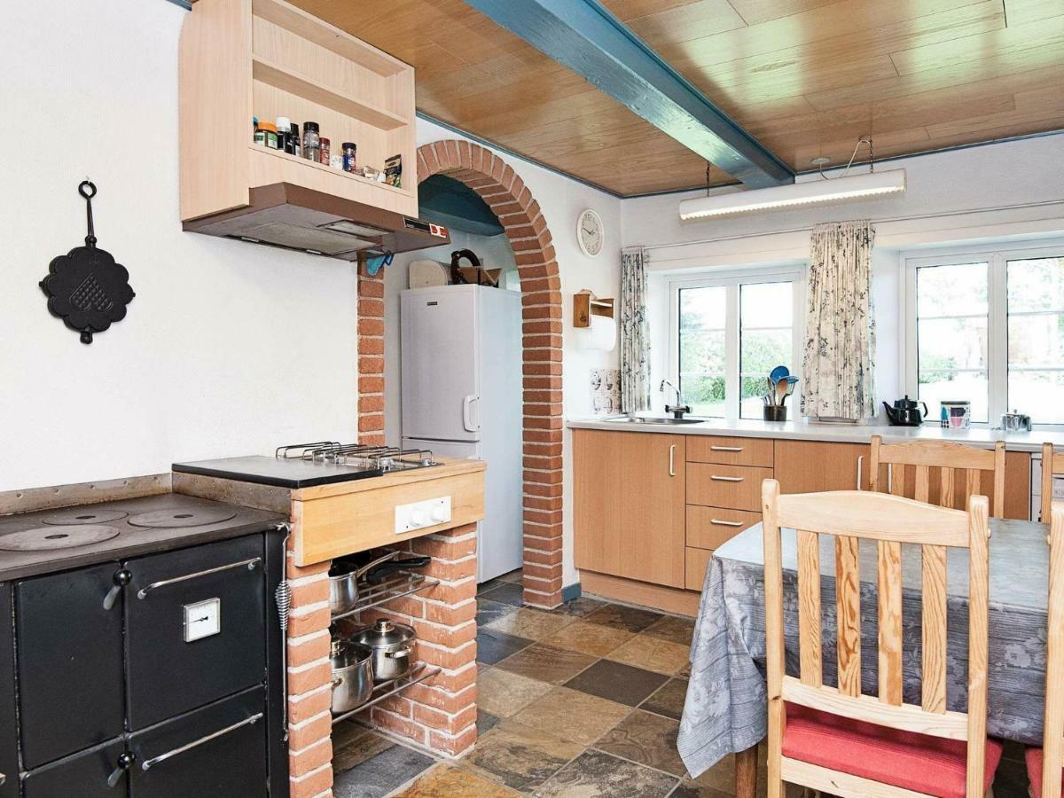 4 Person Holiday Home In Bredebro Ballum Екстериор снимка